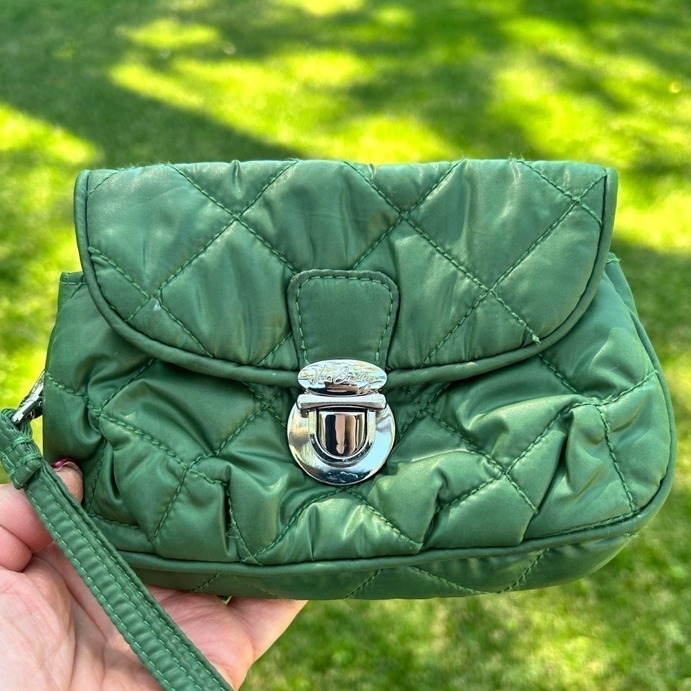 VERA BRADLEY Puffy Quilted Wristlet in Fern/Green